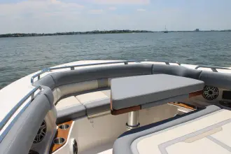 Thumbnail von Boston Whaler 350 Realm
