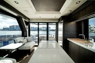 Thumbnail von Galeon 560 FLY