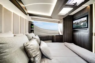 Thumbnail von Galeon 560 FLY