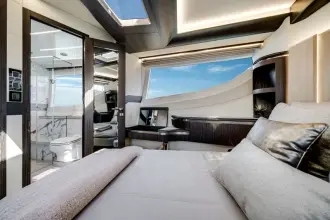 Thumbnail von Galeon 560 FLY