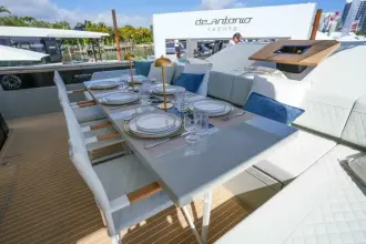 Thumbnail von De Antonio Yachts D60