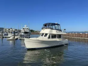 Thumbnail von Mainship 34 Cruiser Knot Tied Down