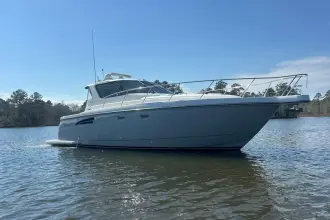 Tiara Yachts 3600 Sovran Salina