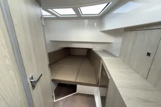 Thumbnail von Cruisers Yachts 38 VTR