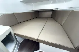 Thumbnail von Cruisers Yachts 38 VTR