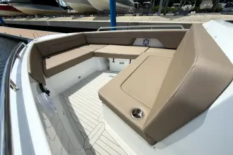 Thumbnail von Cruisers Yachts 38 VTR
