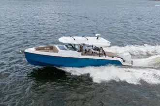 Thumbnail von Cruisers Yachts 38 VTR