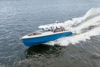 Thumbnail von Cruisers Yachts 38 VTR