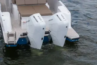 Thumbnail von Cruisers Yachts 38 VTR