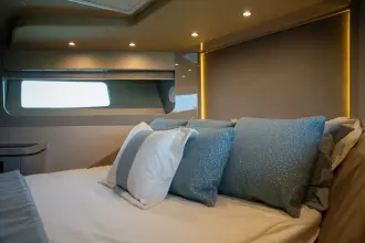 Thumbnail von Cruisers Yachts 50 FLY