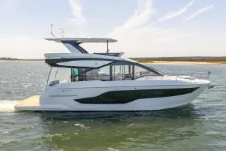 Thumbnail von Cruisers Yachts 50 FLY
