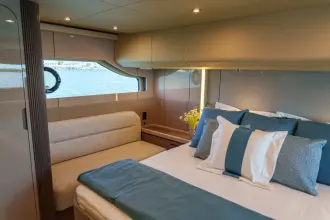 Thumbnail von Cruisers Yachts 50 FLY