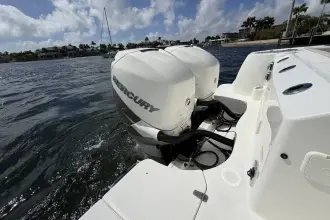 Thumbnail von Boston Whaler 315 Conquest