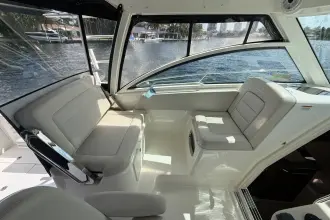 Thumbnail von Boston Whaler 315 Conquest