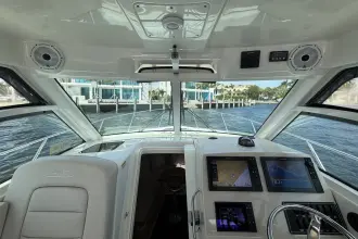 Thumbnail von Boston Whaler 315 Conquest