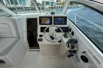 Thumbnail von Boston Whaler 315 Conquest
