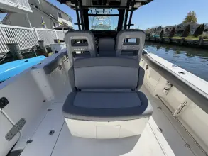Thumbnail von Boston Whaler 330R