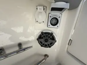 Thumbnail von Boston Whaler 330R