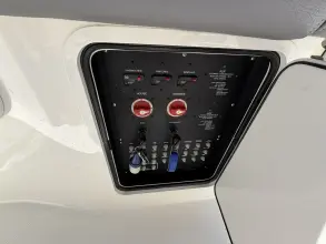 Thumbnail von Boston Whaler 330R