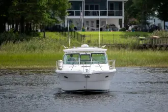 Thumbnail von Tiara Yachts 3200 Open Knot On Call