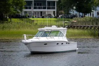 Thumbnail von Tiara Yachts 3200 Open Knot On Call