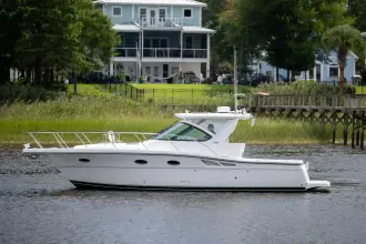 Thumbnail von Tiara Yachts 3200 Open Knot On Call