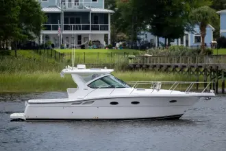 Thumbnail von Tiara Yachts 3200 Open Knot On Call