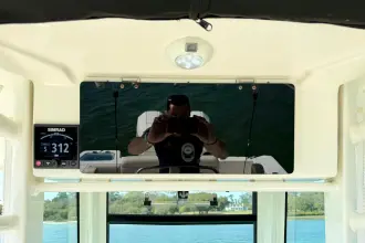 Thumbnail von Boston Whaler 250 Outrage