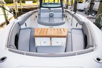 Thumbnail von Boston Whaler 360 Outrage