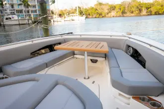 Thumbnail von Boston Whaler 360 Outrage