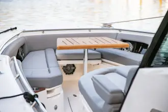 Thumbnail von Boston Whaler 360 Outrage