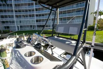 Thumbnail von Boston Whaler 360 Outrage