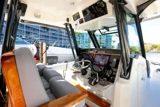 Thumbnail von Boston Whaler 360 Outrage