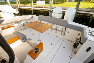 Thumbnail von Boston Whaler 360 Outrage