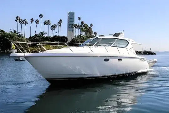 Tiara Yachts 4300 SOVRAN Traveler