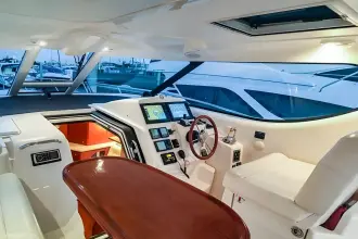 Thumbnail von Tiara Yachts 4300 SOVRAN Traveler