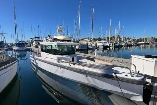 Axopar 28 Cabin Shore Thing
