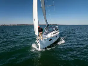 Thumbnail von Beneteau Oceanis 38.1 Fine Tuned