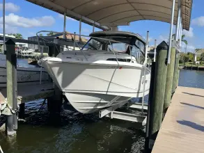 Boston Whaler 325 Conquest