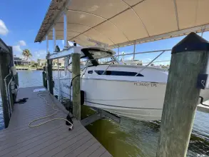 Thumbnail von Boston Whaler 325 Conquest