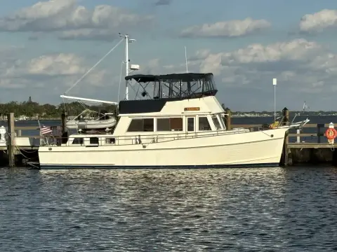 Grand Banks 42 Classic COCONUT