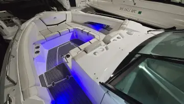 Thumbnail von Cruisers Yachts 338 CX