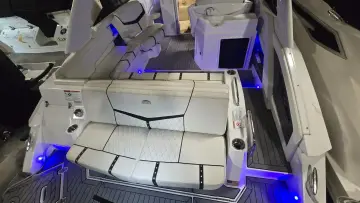 Thumbnail von Cruisers Yachts 338 CX