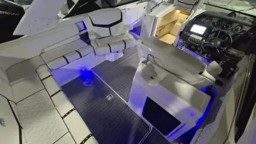 Thumbnail von Cruisers Yachts 338 CX