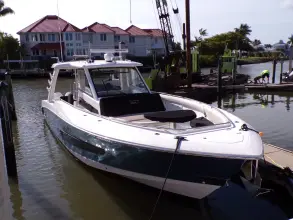Thumbnail von Boston Whaler 420 Outrage