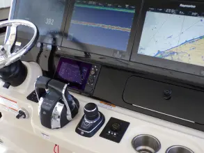 Thumbnail von Boston Whaler 420 Outrage