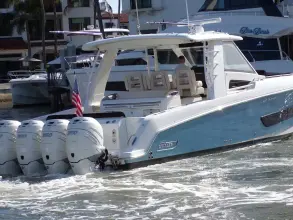 Thumbnail von Boston Whaler 420 Outrage