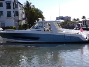 Thumbnail von Boston Whaler 420 Outrage