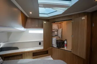 Thumbnail von Cruisers Yachts 50 GLS OB