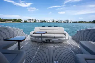 Thumbnail von Cruisers Yachts 50 GLS OB